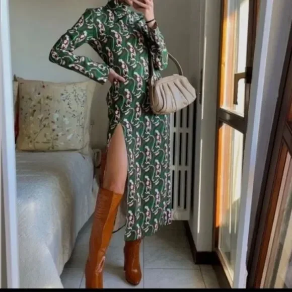 NWT Blogger Fav ZARA Retro PRINTED MIDI DRESS GREEN Sz M - Picture 3 of 12